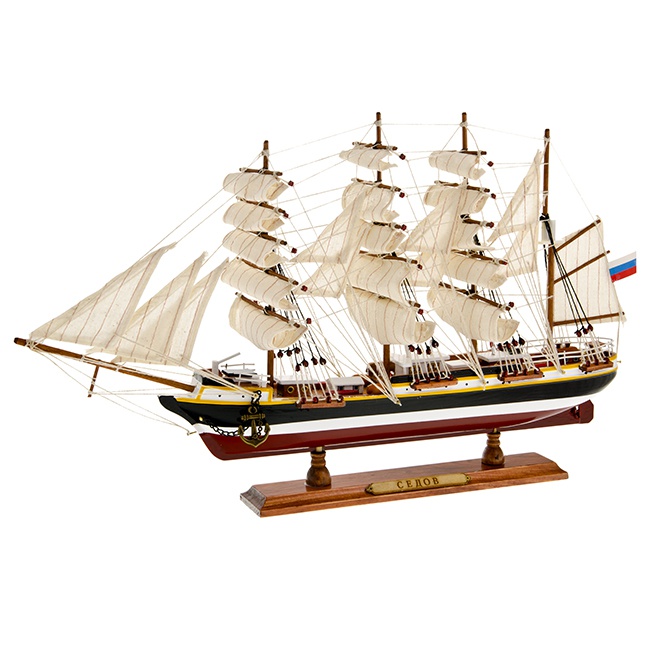 Модели парусных судов из дерева