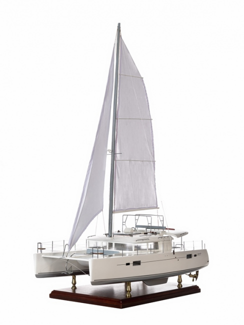  "Lagoon 450F", 70*40*106 