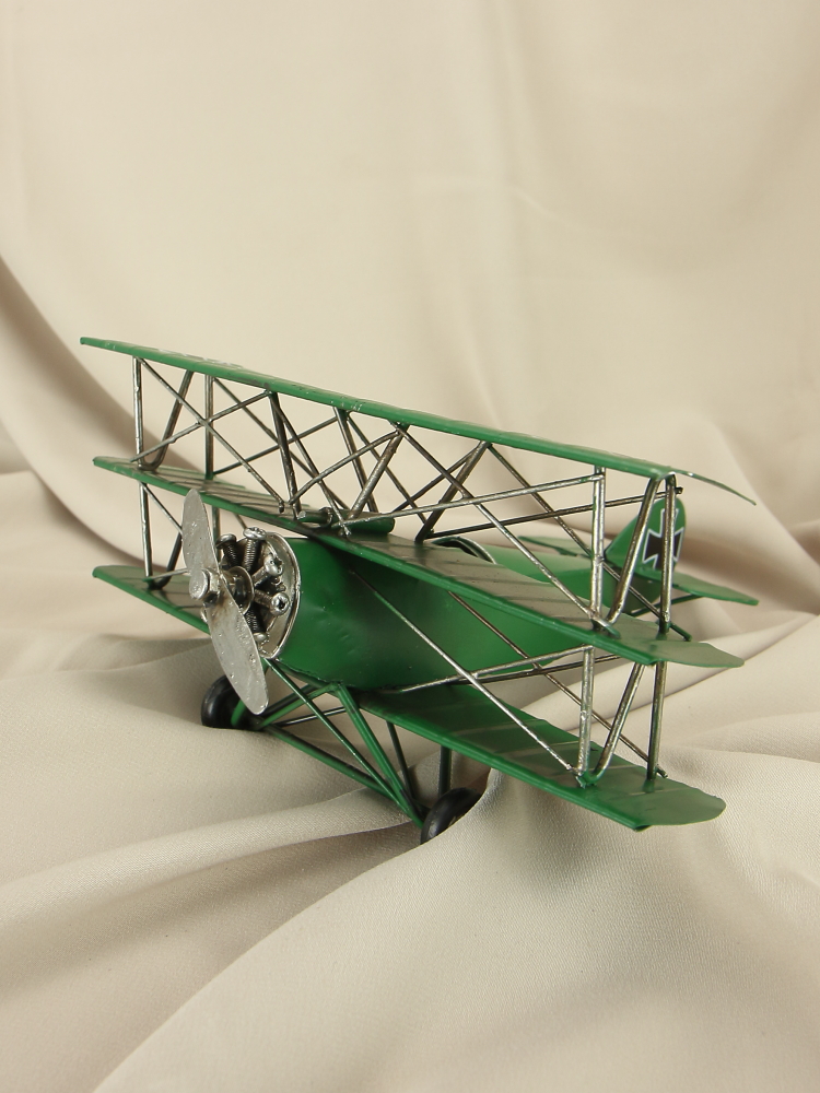 ������ �������� Fokker Dr. I � �������, ����� ����������� ����������� �������� Fokker. 1917�. 21* 21*11 ��